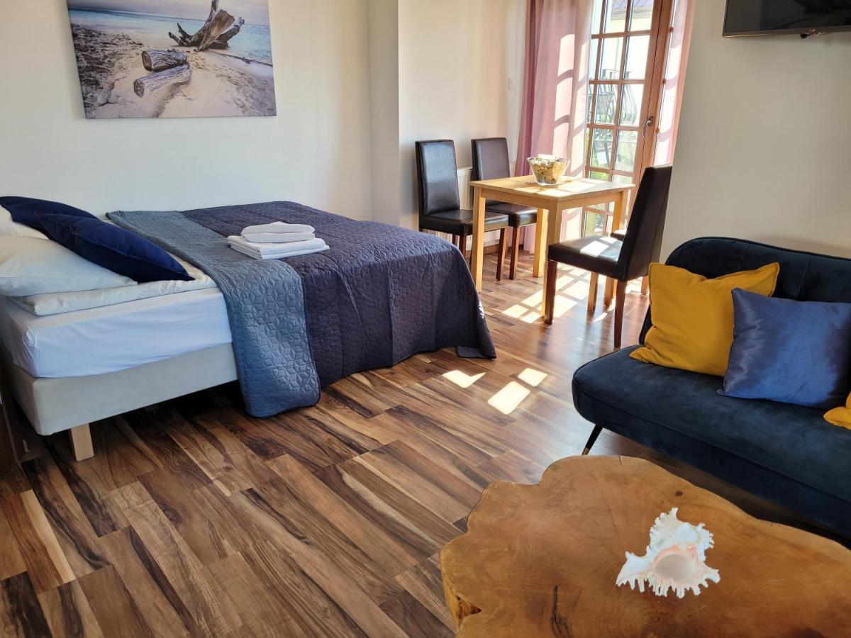 Dom Przy Plazy Bed and Breakfast Sarbinowo Buitenkant foto
