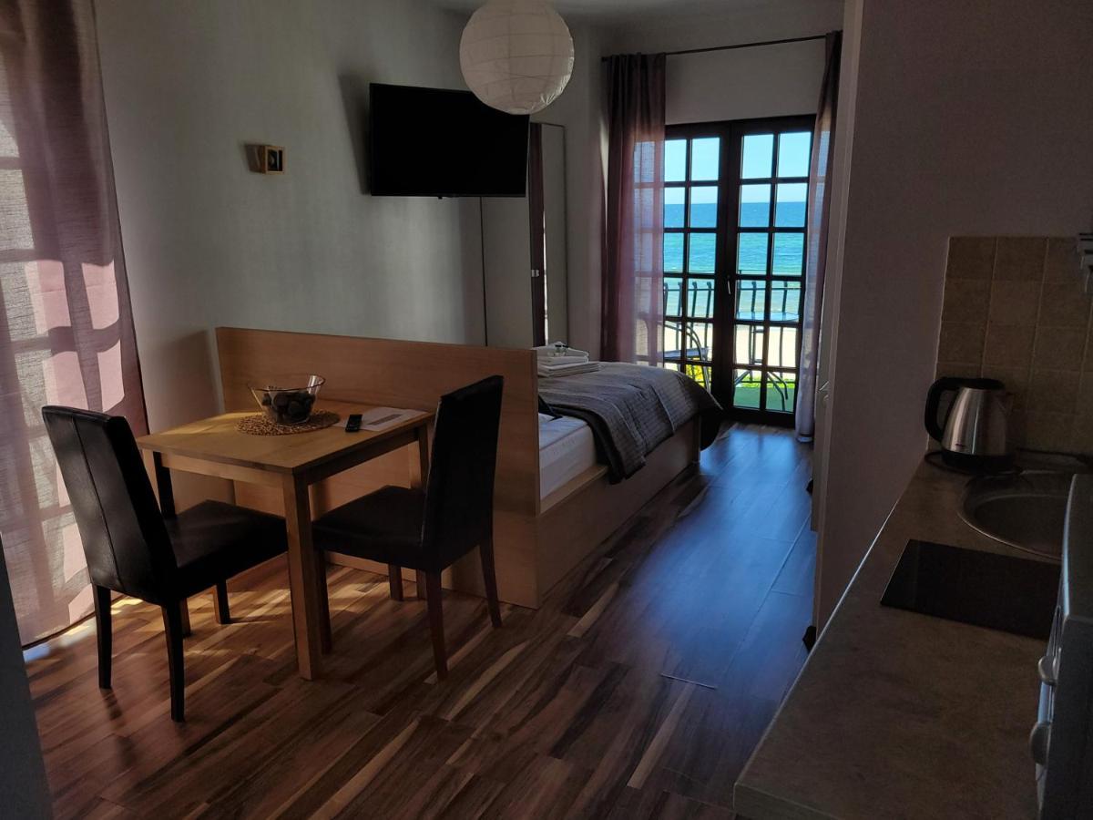 Dom Przy Plazy Bed and Breakfast Sarbinowo Buitenkant foto